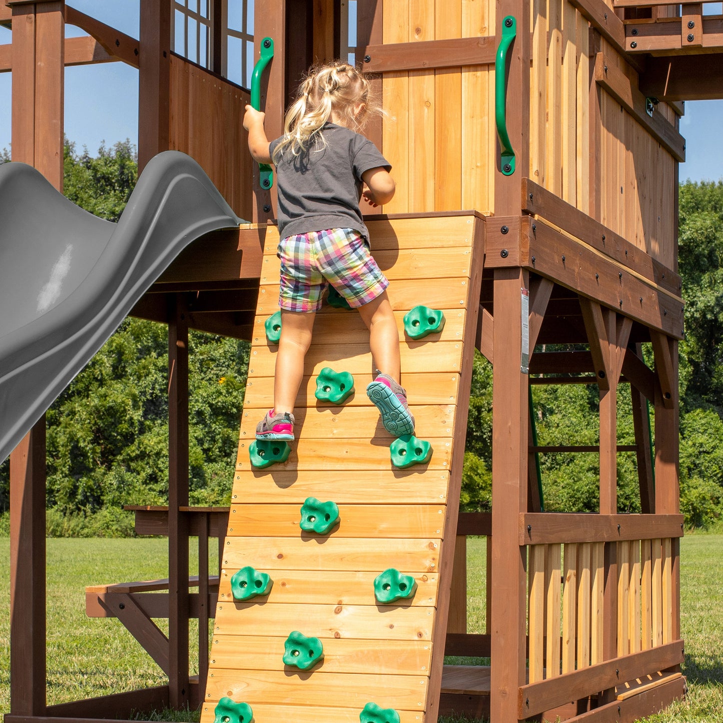 Skyfort II with Wave Slide