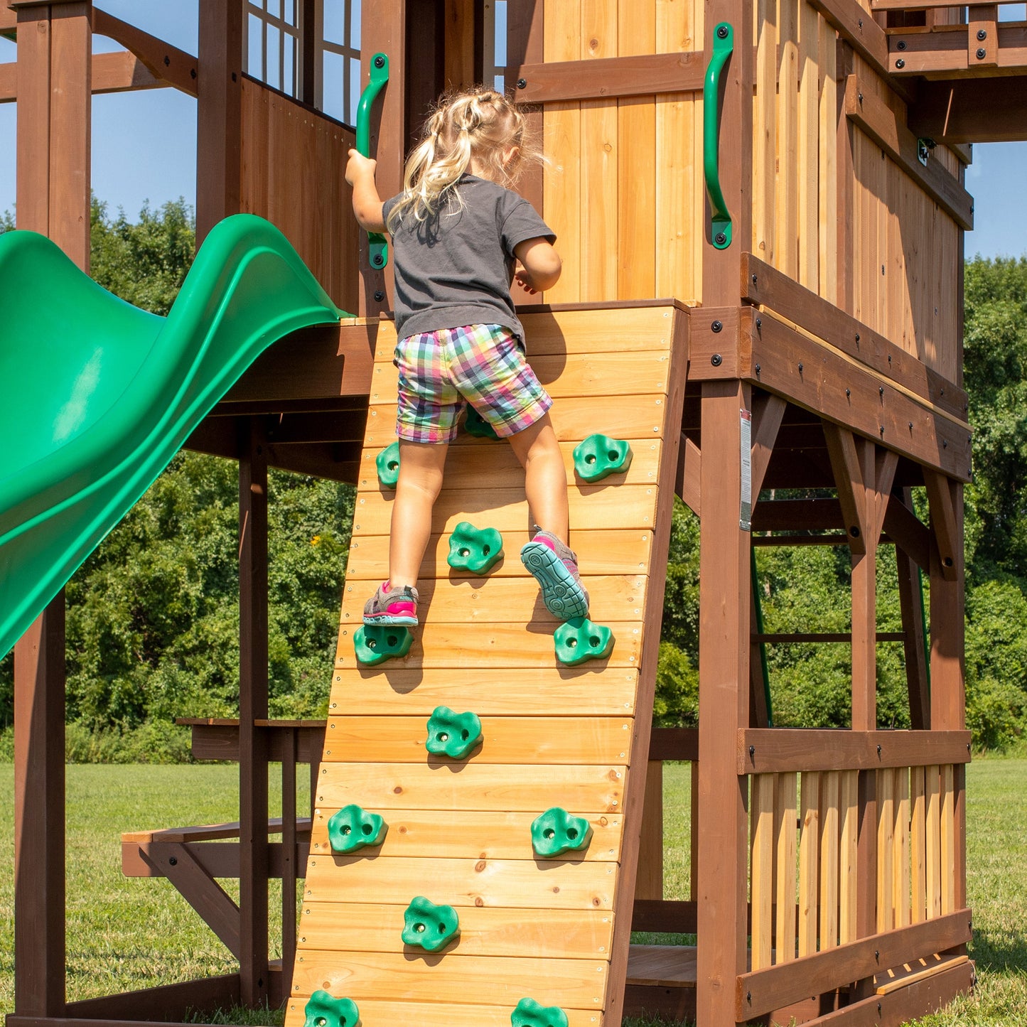 Skyfort II with Wave Slide